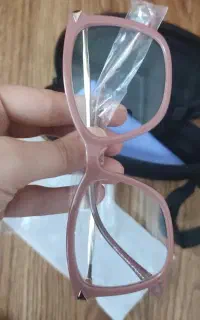 عینک طبی کاملا نو