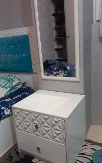 آینه و پاتختی کشو دار