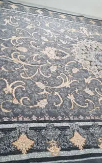 یک تخته فرش ۹ متری ،۲ونیم در سه و نیم