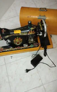 چرخ خیاطی دو شیر نشان