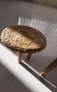 زیر گلدانی حصیری چوبی
