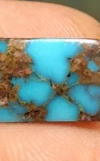 سنگ نگین فیروزه نیشابور با رگه خاص و زیبا