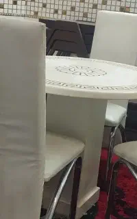 میز ناهارخوری چهارنفره