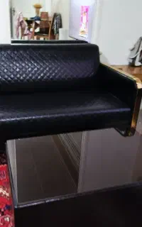 مبل با جلوش مبلی نو نو اصلا اصلا استفاده نشده