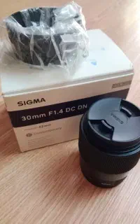 لنز سیگما 30