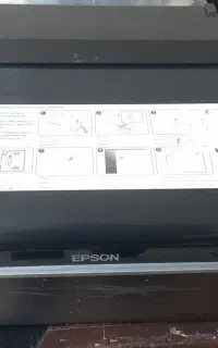 پرینتر رنگی و یک عدد چاپگر سوزنی