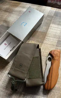 چاقوی شکاری ویکتورینوکس