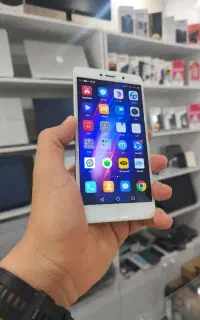 گوشی honor 6x با رم ۳ و حافظه ۳۲ گیگابایت