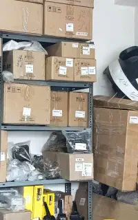 فروشنده لوازم یدکی مدیران خودرو
