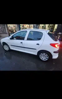 ۲۰۶تیپ۵مدل۹۴نقدی ومعاوضه باخودرو