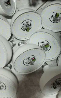 لامپ ۵۰ وات نور واقعی