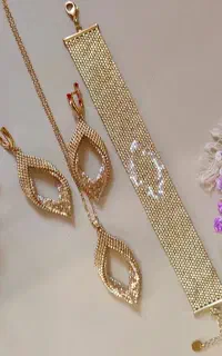 زیورآلات رنگ ثابت دست‌ساز میوکی