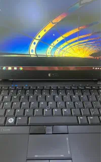 لپتاپ دل مدلLatitude E4300