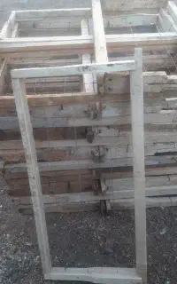 قاب خالی دست دوم زنبور عسل