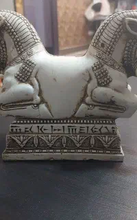 مجسمه منشور کوروش