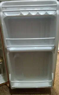 تلویزیون  43 شارپ درحد نویخچال کوچک مدل استلا کول