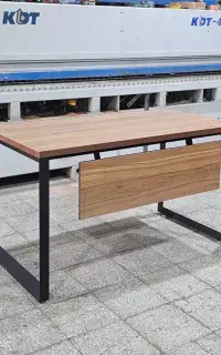 میز کارمندی و میز اداری پایه فلزی