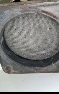 کاتالیزور و لوله وسط