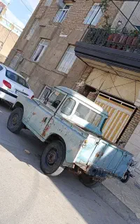 لندرور نیم تن