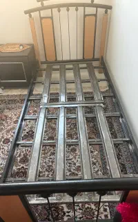 تختخواب فلزی