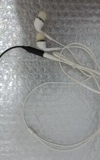 هندزفری و شارژر ایفون 5s