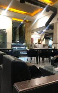 کارگر ساده سالن کار