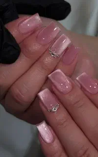 دستیار ناخنکار