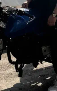 پالس ۲۲۰ چراغ گرد