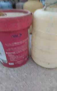 بانکه و سطل بیست لیتری