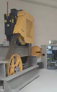 فروش و نصب تعمیر و بازسازی آسانسور و بالابر