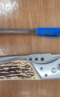 چاقو ضامن دار تاشو نو