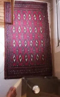 قالیچه دست باف و یک جفت بالشت پشتی ترکمن