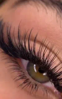 اکستنشن مژه و کاشت ناخن سیدی