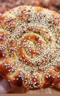 کلوچه فومن.رول دارچین ،دونات  ولونه زنبوری(خانگی)