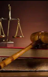 وکیل و مشاور حقوقی