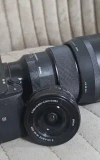 دوربین سونی a6400 با لنز سیگما 85mm
