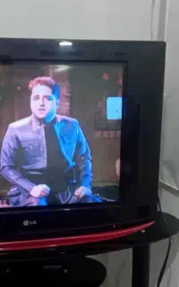 فروش یک تلویزیون دست دوم