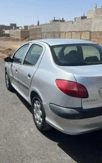 ۲۰۶ SD نقره ای