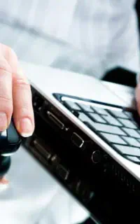 استخدام خدمات کامپیوتر