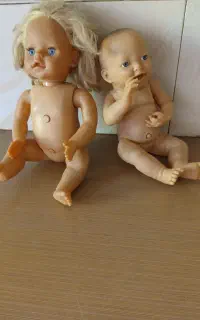 دو عدد عروسک باطری خور