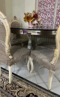 میز  گرد ناهارخوری و تالاری