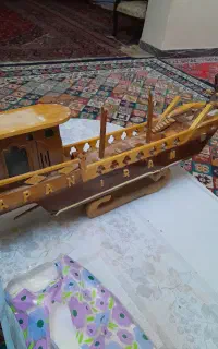 کشتی چوبی دکوری فوق کلکسیونی حداقل ۷۰سالشه