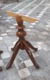 پایه چوبی میز جنس قدیمی