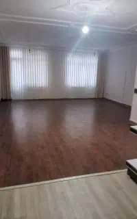 کارشناسان بر خیابان شهرداری/۹۹ متر جنوبی/تک واحد
