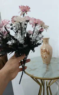گل و گلدان