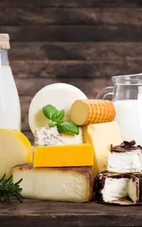 نیازمند به یک فروشنده خانم