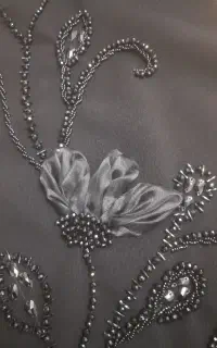 ملیله دوزی و جواهر دوزی