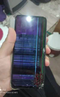 خریدار گوشی نیازمند تعمیر شما