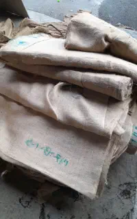 ایزوگام درجه‌ی یک دلیجان با ۱۲سال گارانتی قیرگونی
