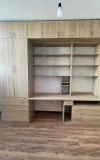 کمددیواری و کتابخانه